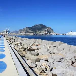 Al Molo 6 , Palermo Italia